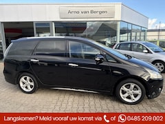 Mitsubishi Grandis - 2.4-16V InSport, 7 persoons, climatronic, cruisecontrol, parkeersensor, trekhaak