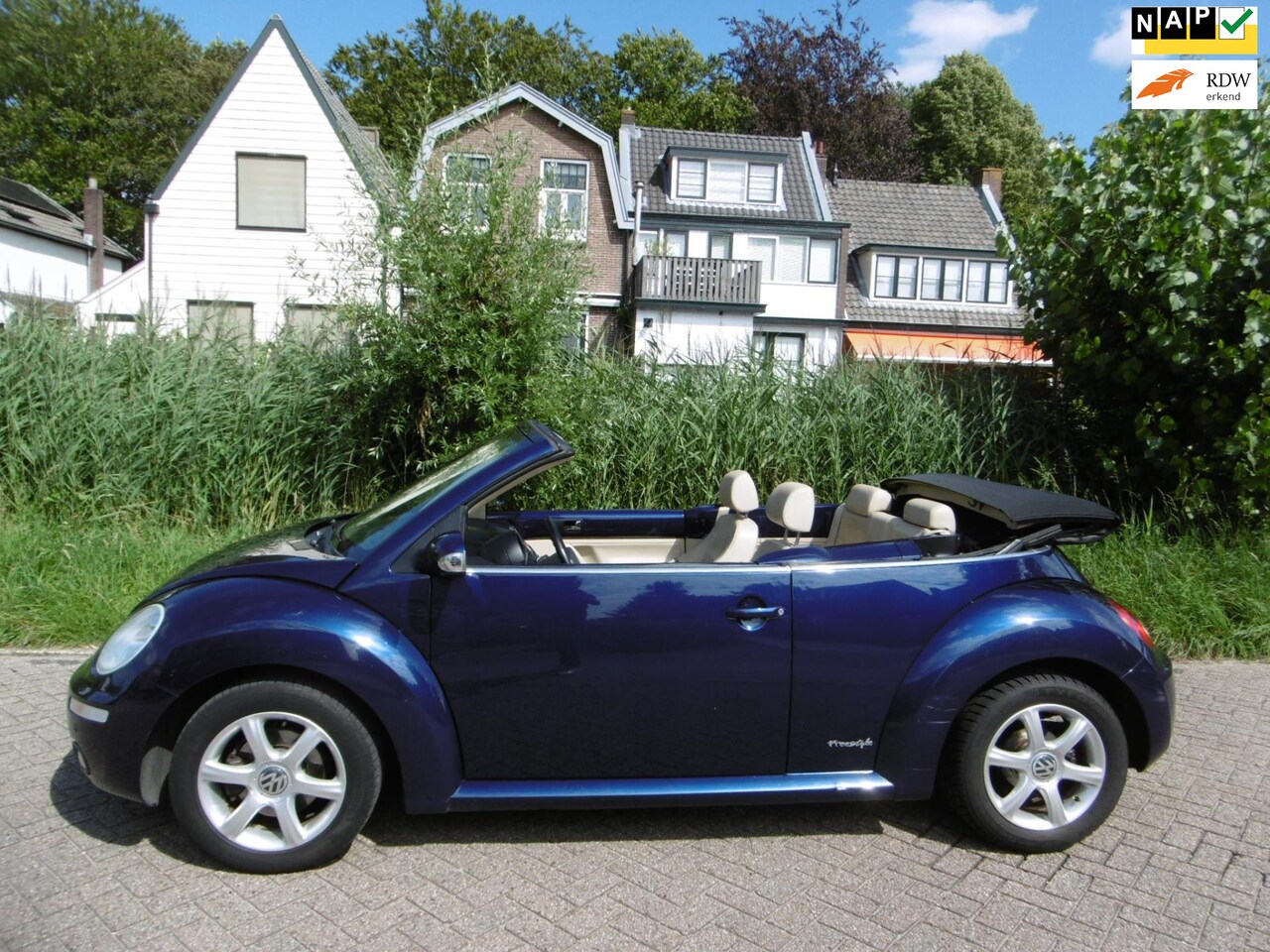 Volkswagen New Beetle Cabriolet - 1.9 TDI 105pk Highline Leder Airco Cruise - AutoWereld.nl