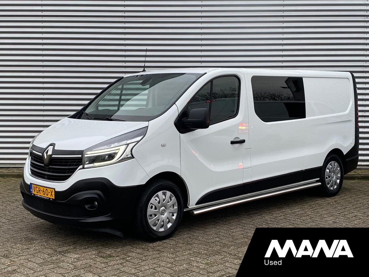 Renault Trafic - 2.0 dCi 145PK T29 L2H1 DC Automaat Car-Play Led Sidebars Navi Trekhaak Sensoren Cruise Cam - AutoWereld.nl