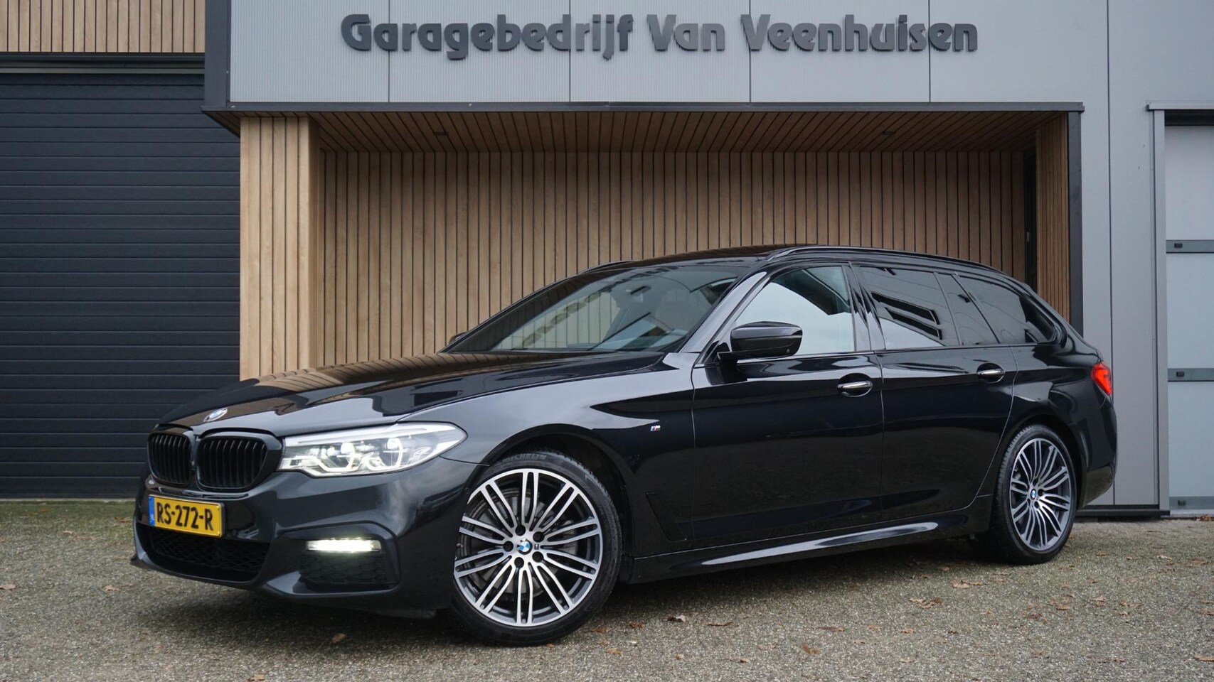 BMW 5-serie Touring - 520i 184pk M-Sport Shadow Line Pano.Dak 360-View Cognac Leder Head-up 19inch LM Afn.Trekha - AutoWereld.nl