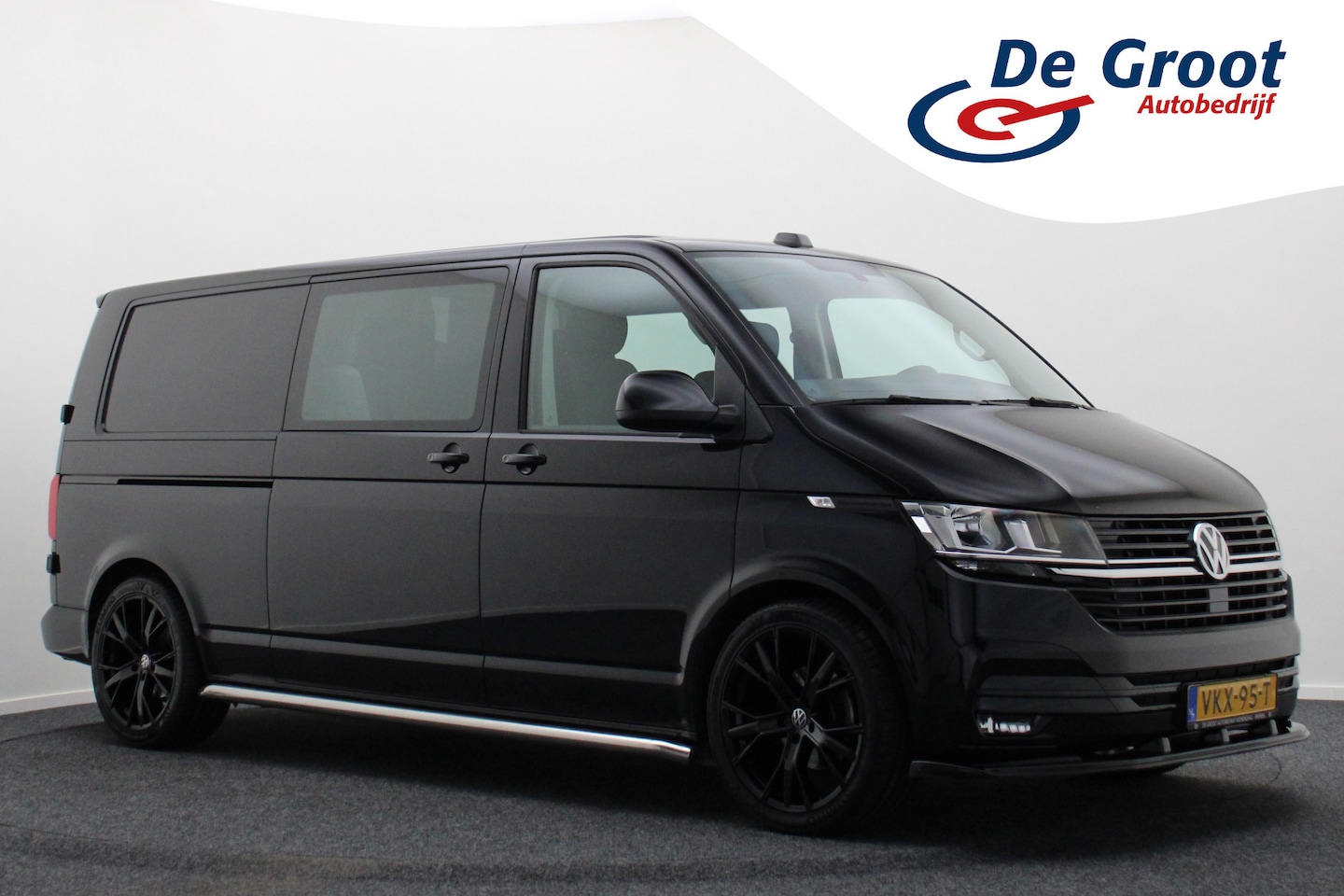 Volkswagen Transporter - 2.0 TDI L2H1 DC Comfortline 5-Zits, Airco, Cruise, PDC, Navigatie, Trekhaak, Side-Bars, DA - AutoWereld.nl