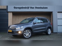 Volkswagen Tiguan - 1.4 TSI 122pk Sport&Style Navi Clima Trekhaak Cruise Control 18inch LM *1e Eigenaar* NL au