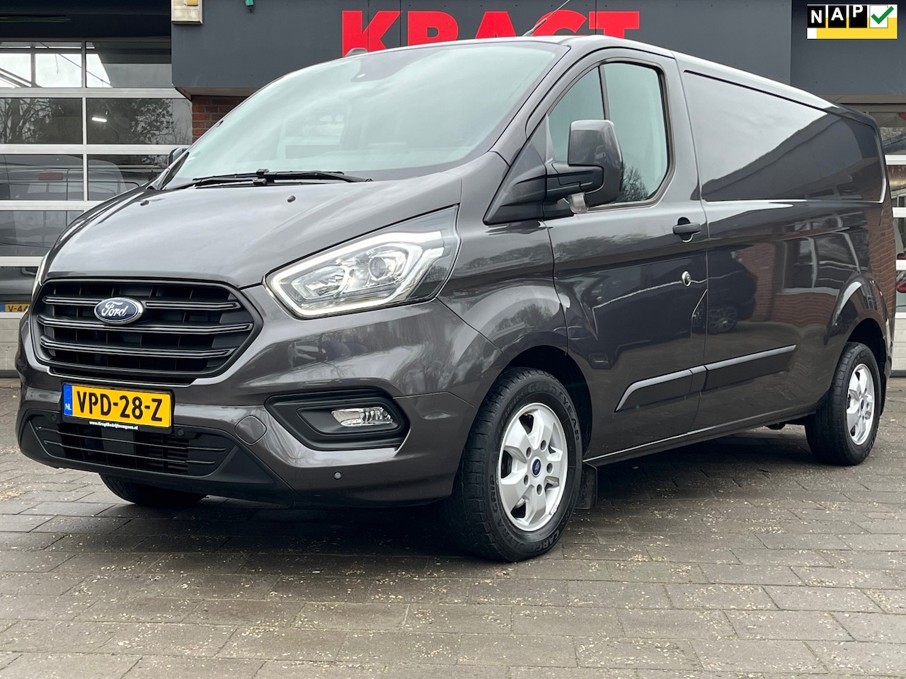 Ford Transit Custom - 320 2.0 TDCI L2H2 AUTOMAAT|EURO6|airconditioning|cruise control|drie zitplaatsen|achteruit - AutoWereld.nl