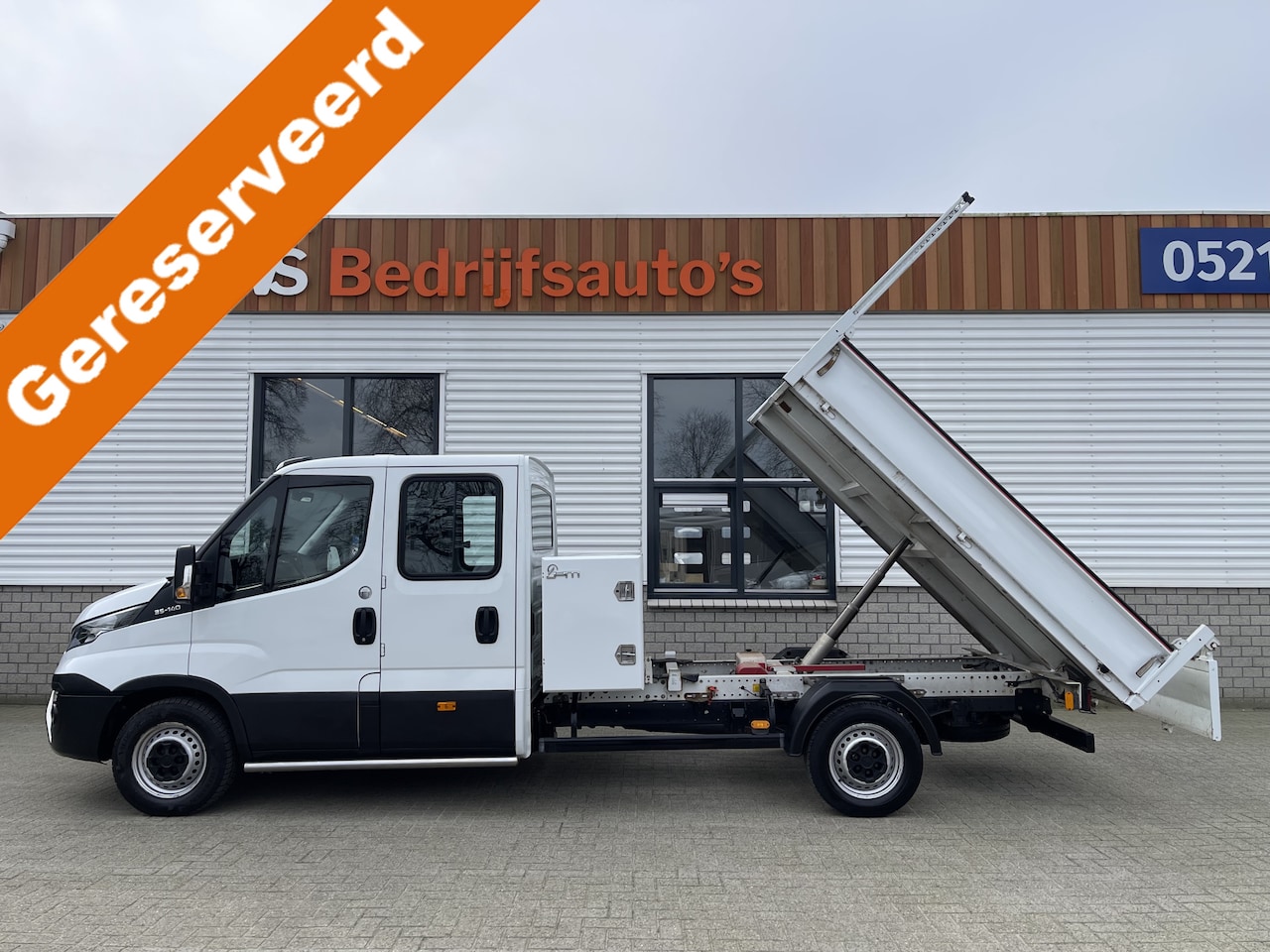 Iveco Daily - 35S14 2.3 410 pickup kipper DC 7 persoons / rijklaar € 25.950 ex btw / euro 6 diesel / lea - AutoWereld.nl