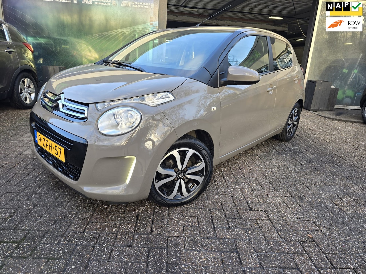 Citroën C1 - 1.0 e-VTi Shine | 1E EIGENAAR | 12MND GARANTIE | CAMERA |AIRCO | LMV | - AutoWereld.nl