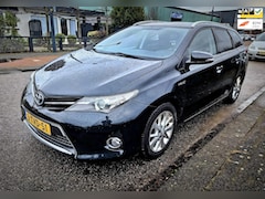 Toyota Auris Touring Sports - GARANTIE 1.8 Hybrid Lease Pano dak Camera Navi Cruise