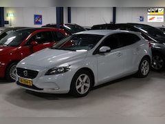 Volvo V40 - 2.0 D3 Kinetic / Zeer netjes / Tune / Camera