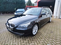 BMW 5-serie Touring - 523i Business Line Edition II 5-serie E61 2009 panorama, trekhaak, leder, xenon