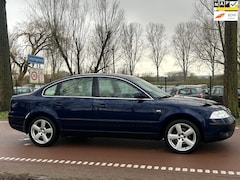 Volkswagen Passat - 2.0 Comfortline AUTOMAATCLIMALEDERAPK