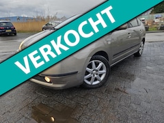 Toyota Prius - Kijk maar naar andere opties>>> droranjesnor