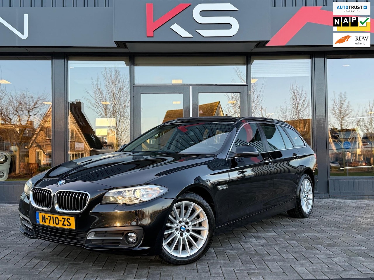 BMW 5-serie Touring - 520i Pano Leder Navi Pdc Cruise - AutoWereld.nl