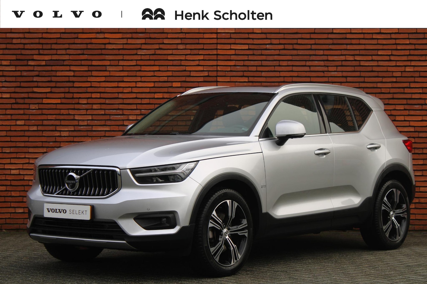 Volvo XC40 - T4 AUT8 191PK Inscription | Verwarmbare Voorruit, Panorama Dak | Verwarmbare Voorstoelen | - AutoWereld.nl