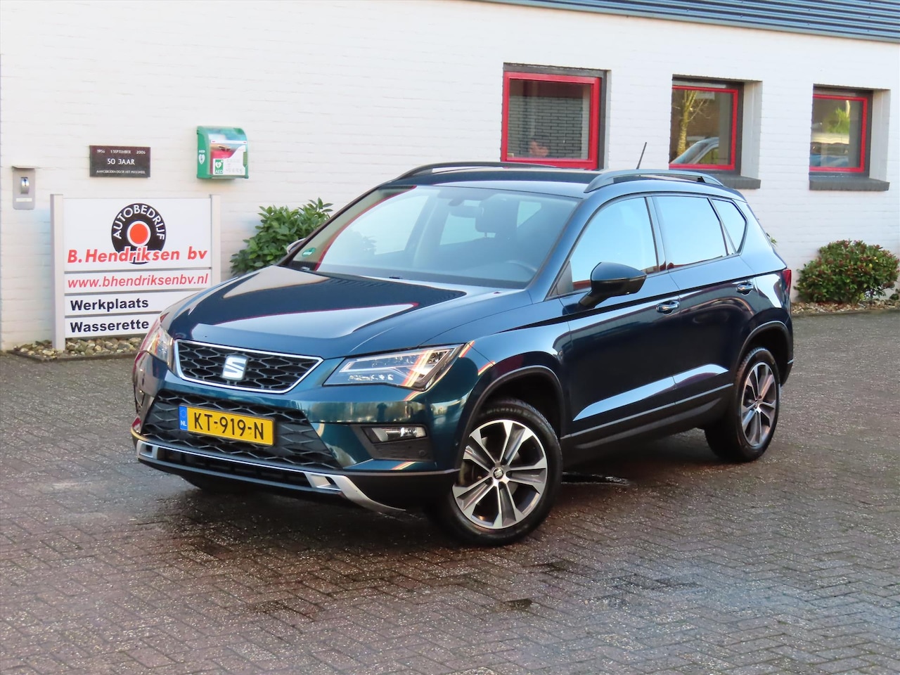 Seat Ateca - 1.0 EcoTSI 115pk Style | Trekhaak/ Camera achter/ Parkeersensoren/ Led koplampen/ Apple Ca - AutoWereld.nl