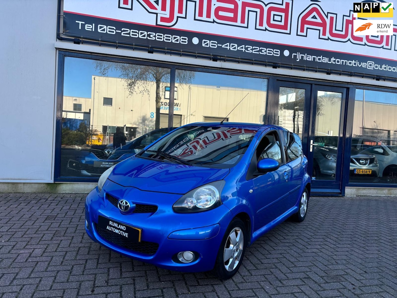 Toyota Aygo - 1.0-12V Dynamic Blue 1.0-12V Dynamic Blue - AutoWereld.nl