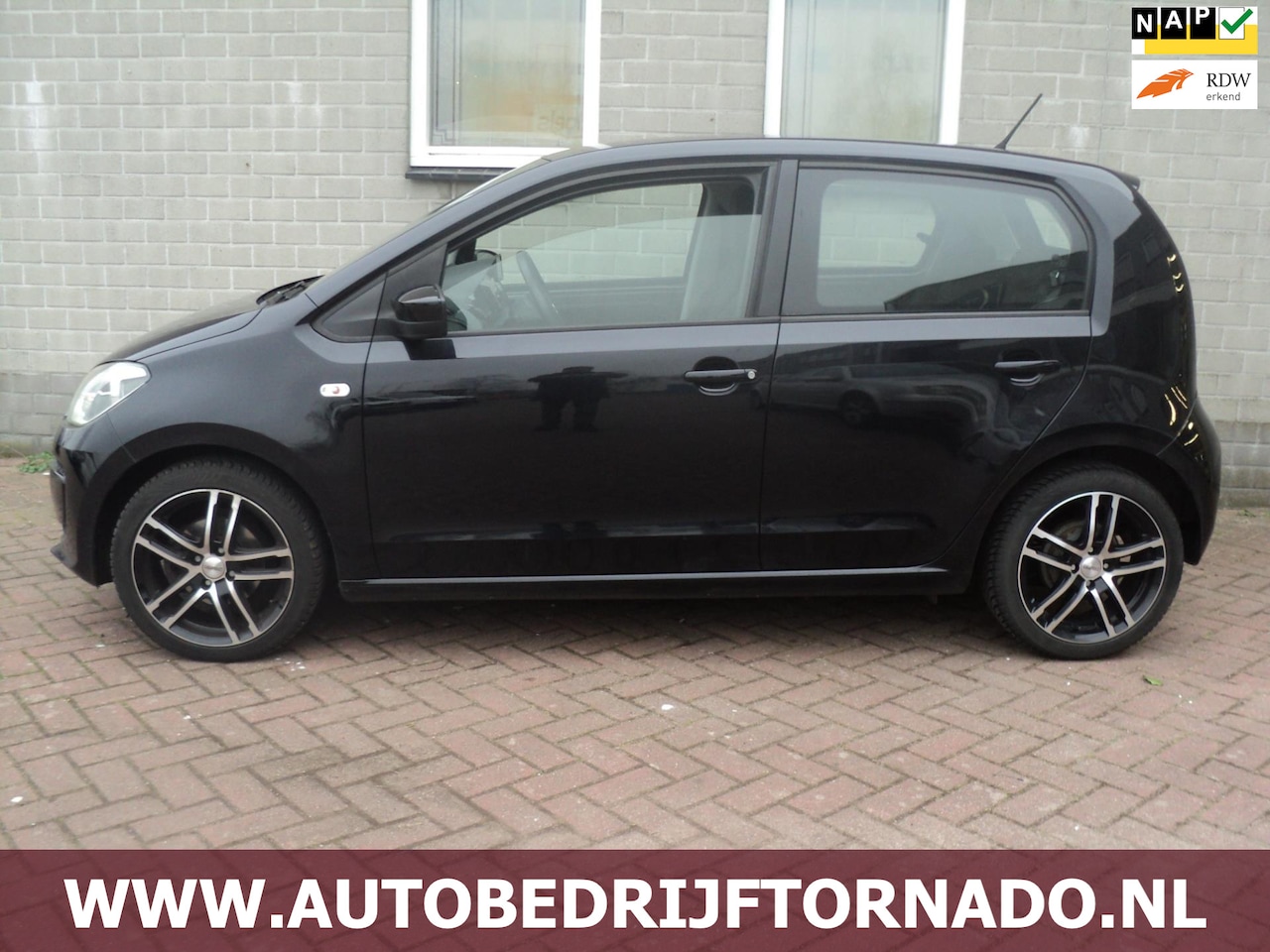 Volkswagen Up! - 1.0 up! BlueMotion navi5dr bj2014 - AutoWereld.nl