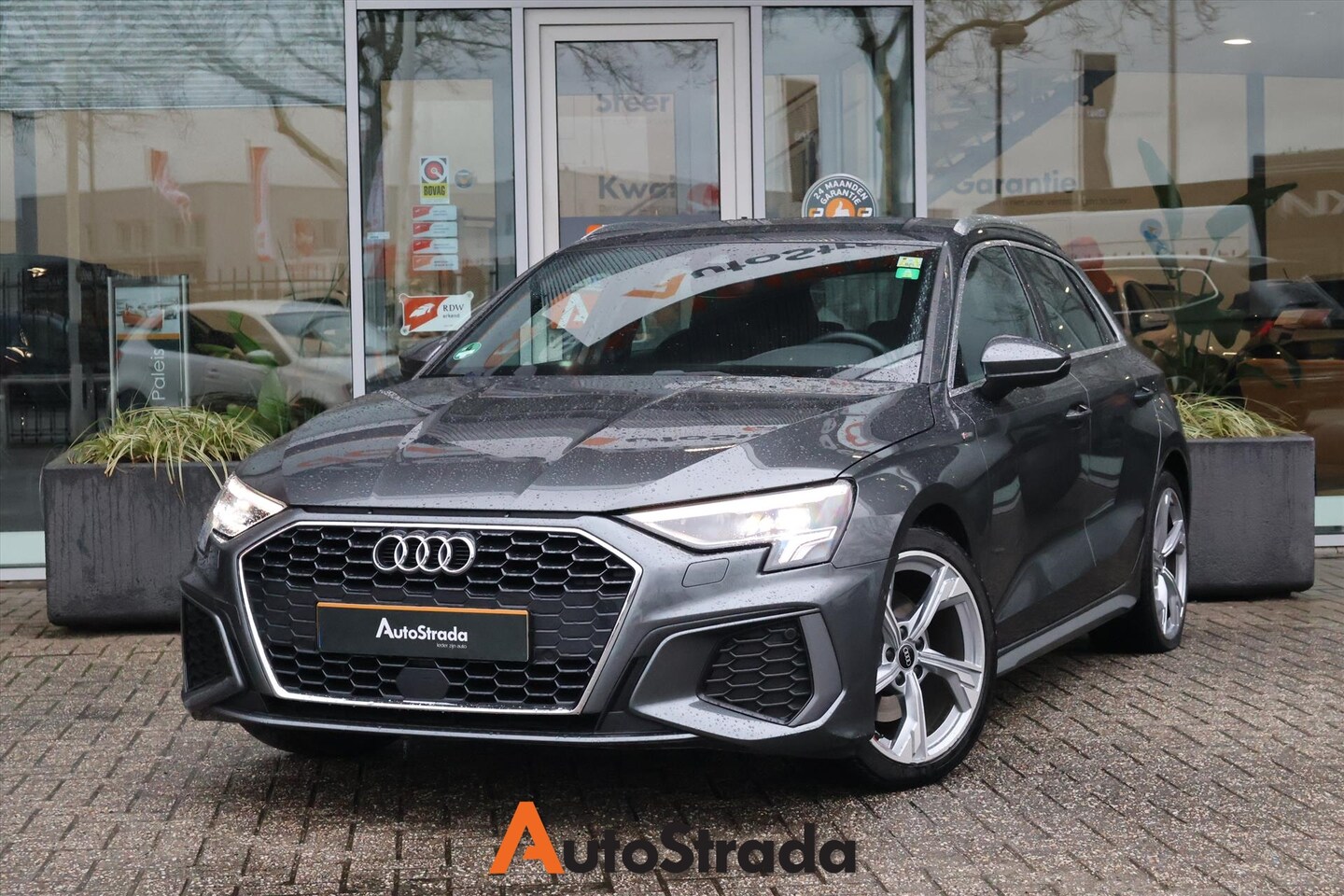 Audi A3 Sportback - 35 TFSI S-LINE 150pk I Navi I Stoelverwarming I Climate I Matrix LED - AutoWereld.nl