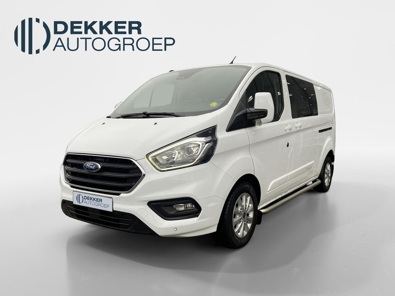 Ford Transit Custom - 320 2.0 TDCI L2H1 Limited DC AUTOMAAT - TREKHAAK - wegklapb. imperiaal - AutoWereld.nl