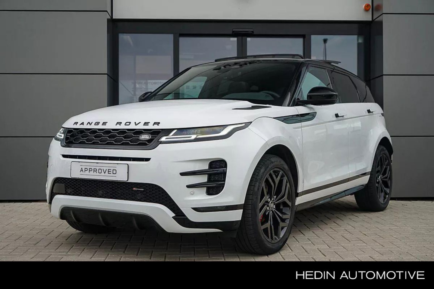 Land Rover Range Rover Evoque - 1.5 P300e AWD R-Dynamic SE Black Pack - Schuifdak - Keyless Entry - AutoWereld.nl