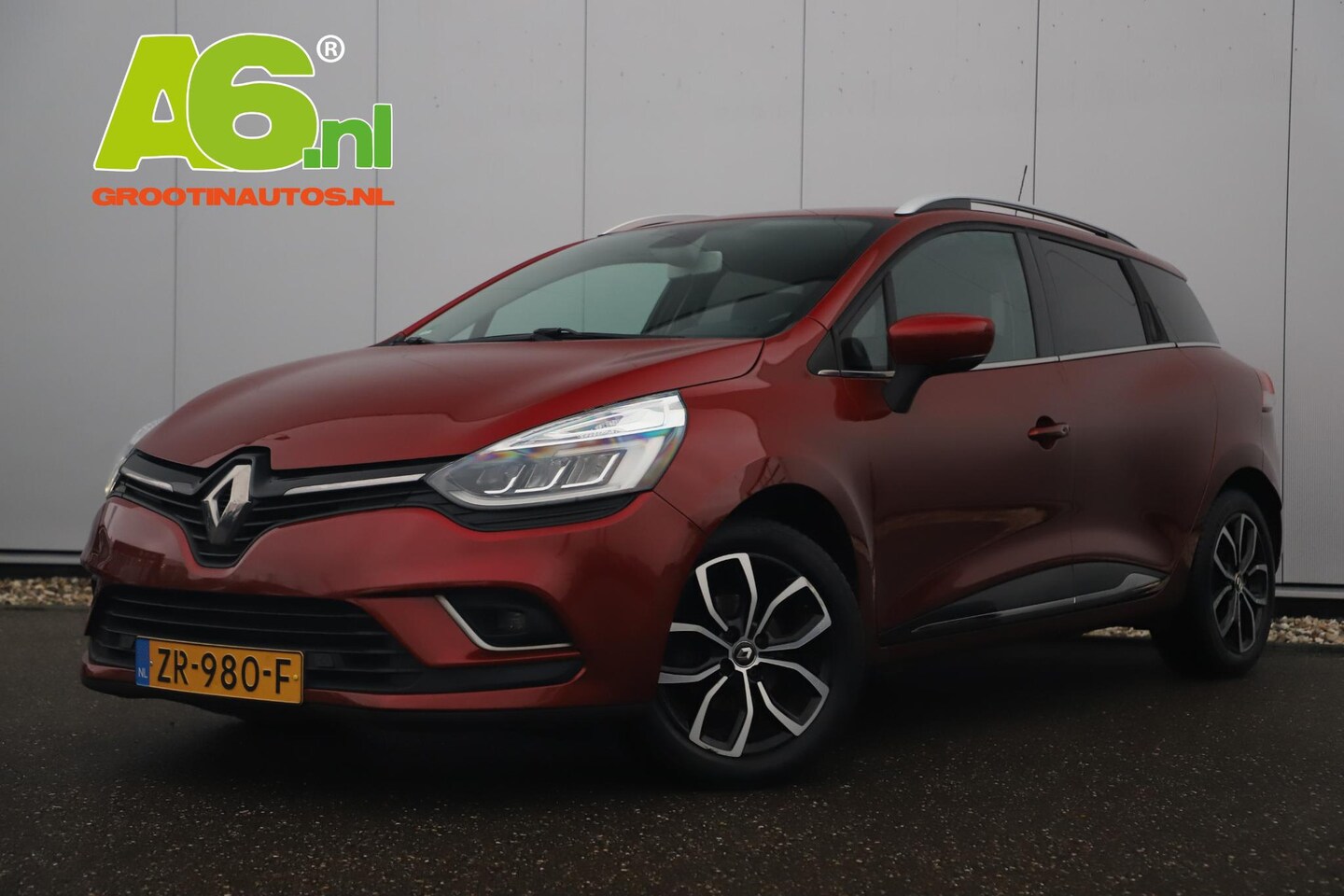 Renault Clio Estate - 0.9 TCe Intens Half Leder Keyless 16 inch Navigatie Camera Clima Full LED - AutoWereld.nl