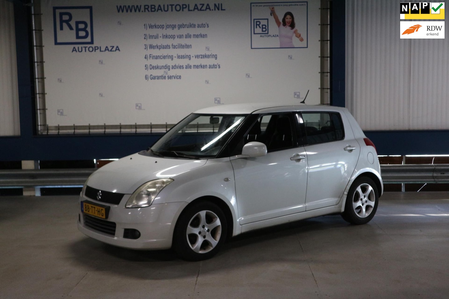 Suzuki Swift - 1.3 Shogun LEES TEKST ! ! ! - AutoWereld.nl