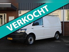 Volkswagen Transporter - 2.0 TDI 102PK L1H1 Trendline / Airco / Trekhaak / Imperiaal / 3 zits