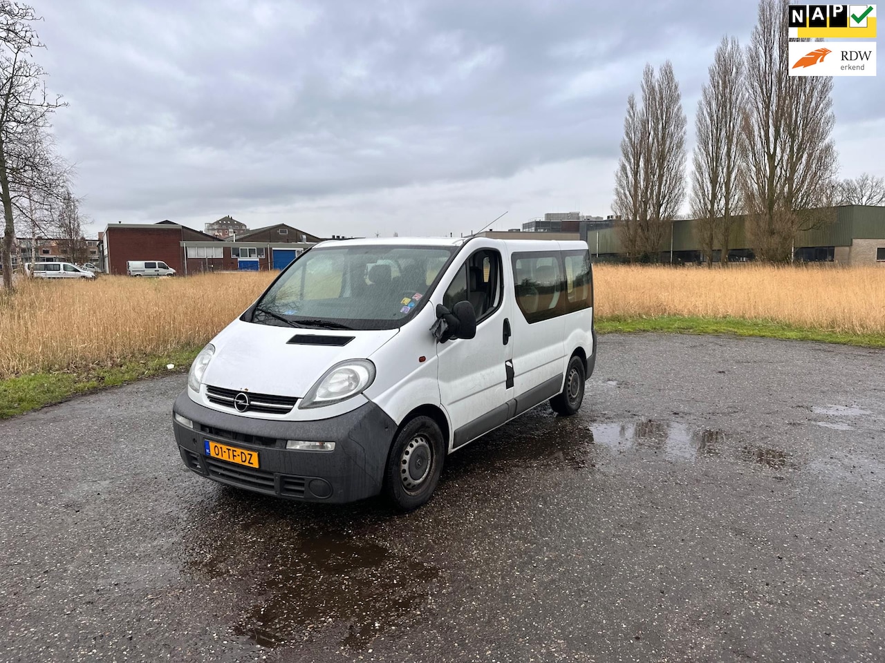 Opel Vivaro Combi - 2.5 CDTI L1H1 9Persoons.9Persoons - AutoWereld.nl