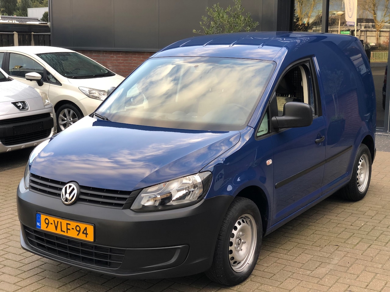 Volkswagen Caddy - 1.6 TDI NWE APK 1e EIGENAAR TREKHAAK ELEKTR PAKKET - AutoWereld.nl