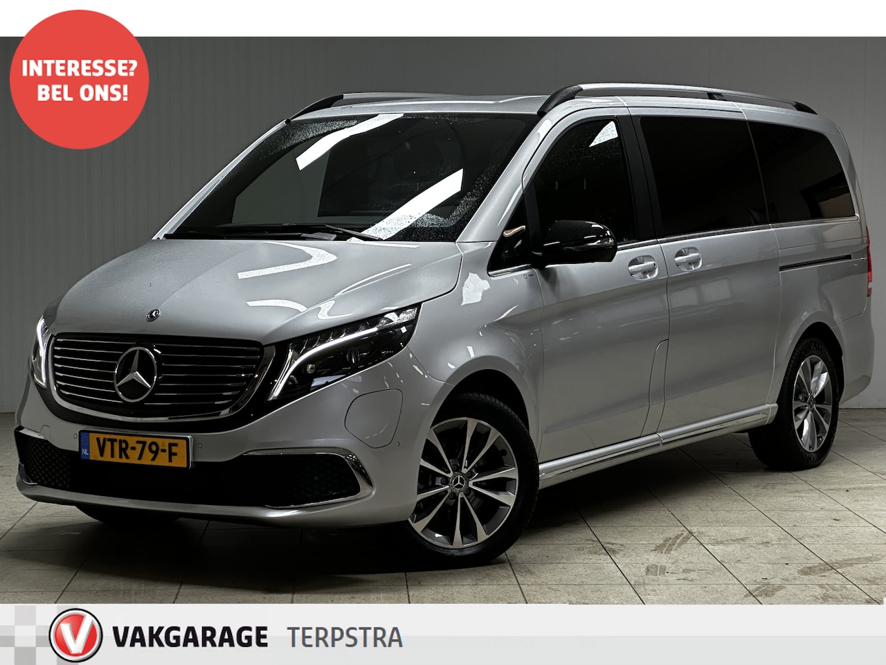 Mercedes-Benz EQV - 300 L2 90kWh/ AMG Styling/ 2x Schuifdeur/ LED Koplampen/ 18'' LMV/ Vol Leder/ Elek. Koffer - AutoWereld.nl