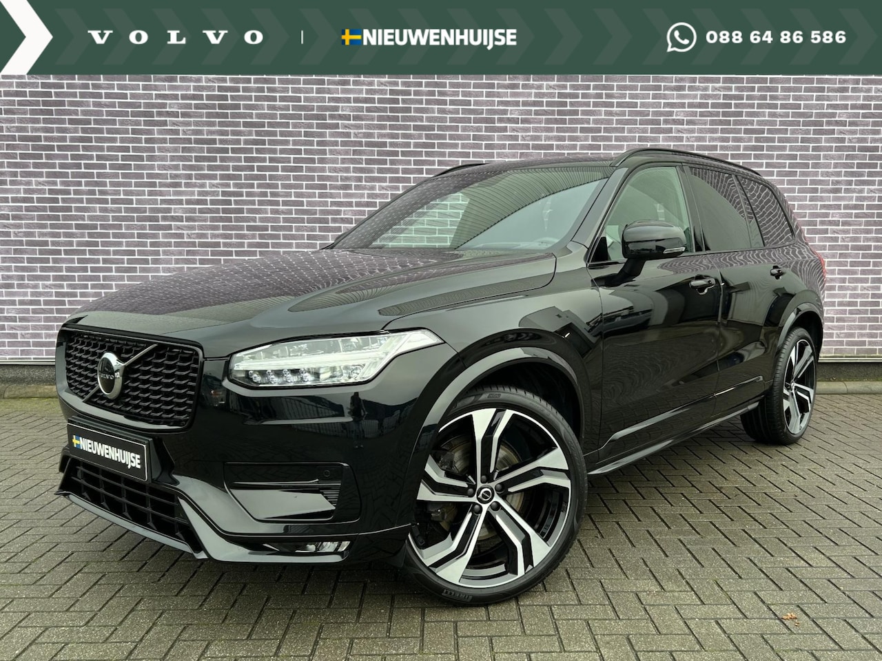 Volvo XC90 - B5 AWD R-Design Grijs Kenteken | Luchtvering | Trekhaak | Head-up Display | Panoramadak | - AutoWereld.nl