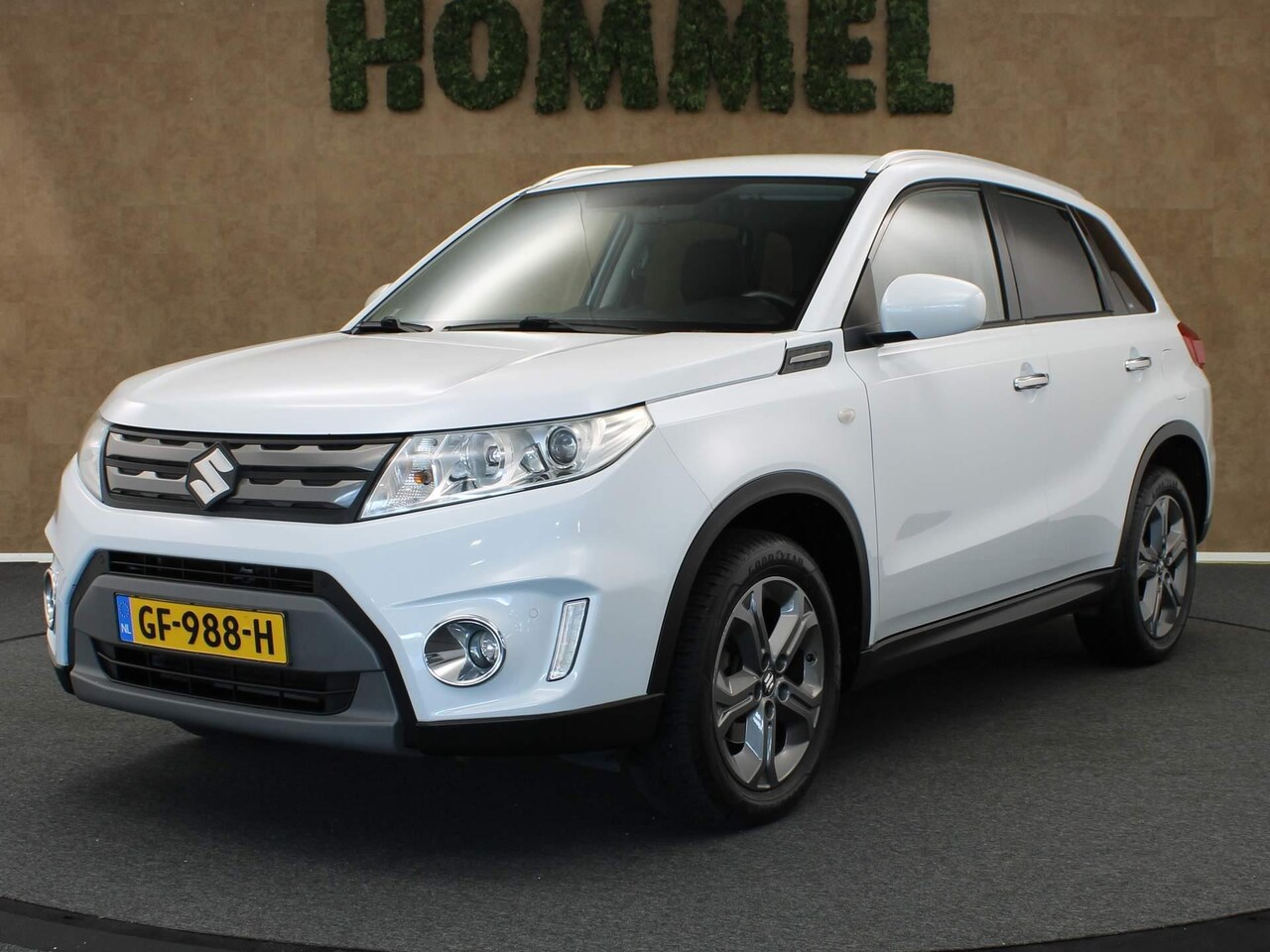 Suzuki Vitara - 1.6 Exclusive - ORIGINEEL NEDERLANDSE AUTO - ACHTERRUITRIJCAMERA - BLUETOOTH TELEFOONVOORB - AutoWereld.nl