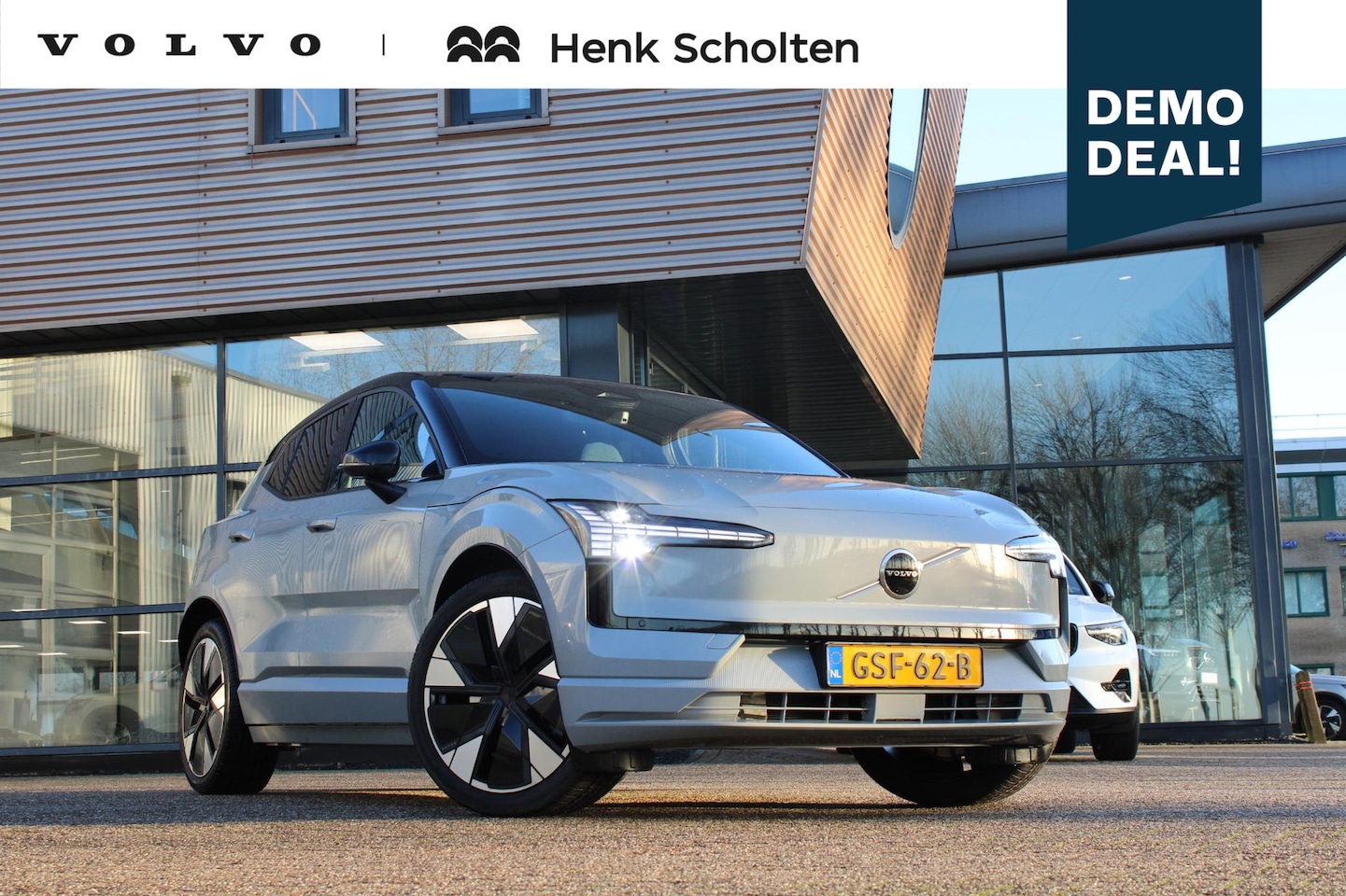 Volvo EX30 - Twin Motor Performance Plus 69 kWh Twin Motor Performance Plus 69 kWh, HENK SCHOLTEN SPECIAL EDITION, Google Services, Adapti - AutoWereld.nl