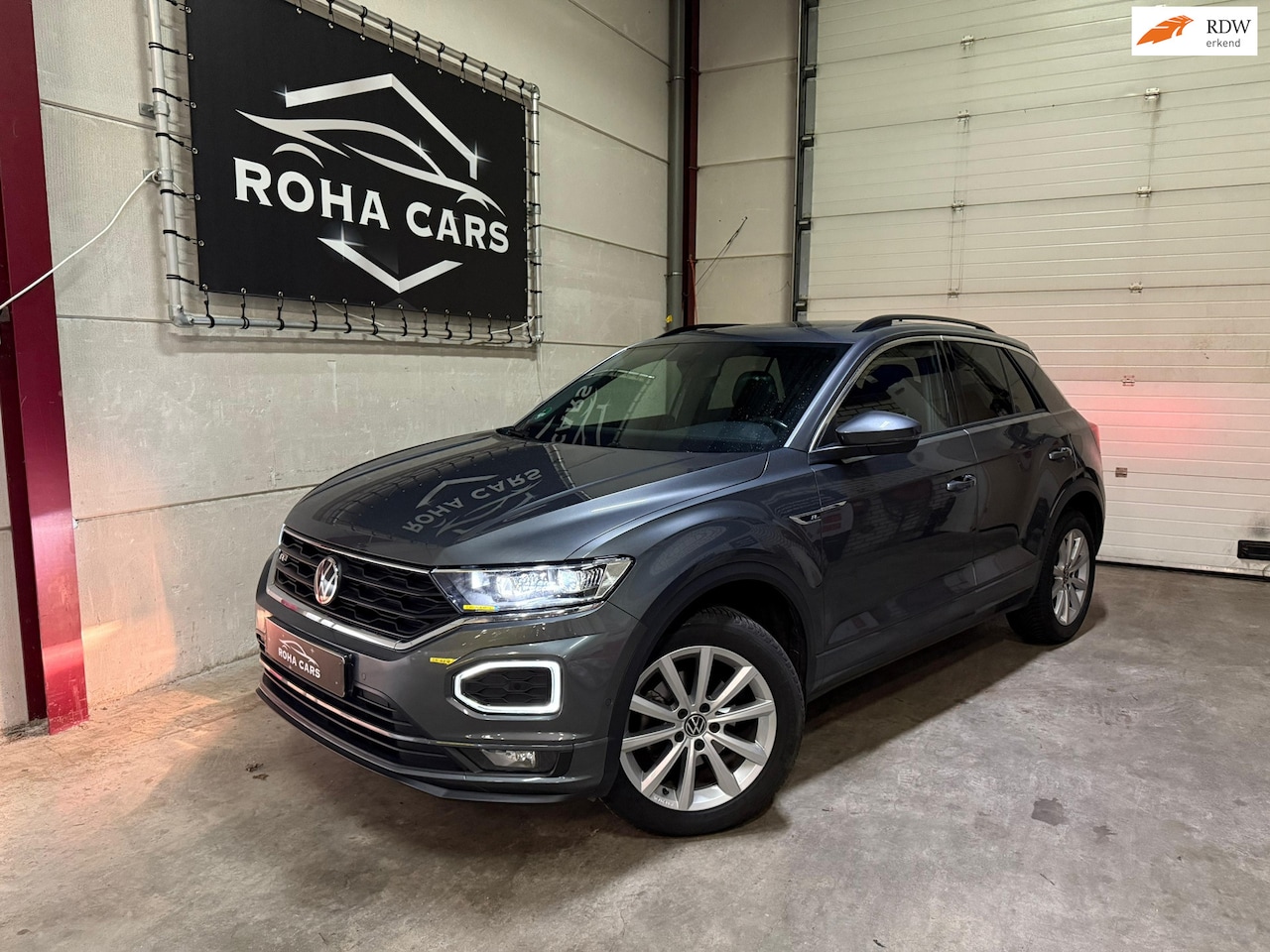 Volkswagen T-Roc - 1.5 TSI R-Line Pano - AutoWereld.nl