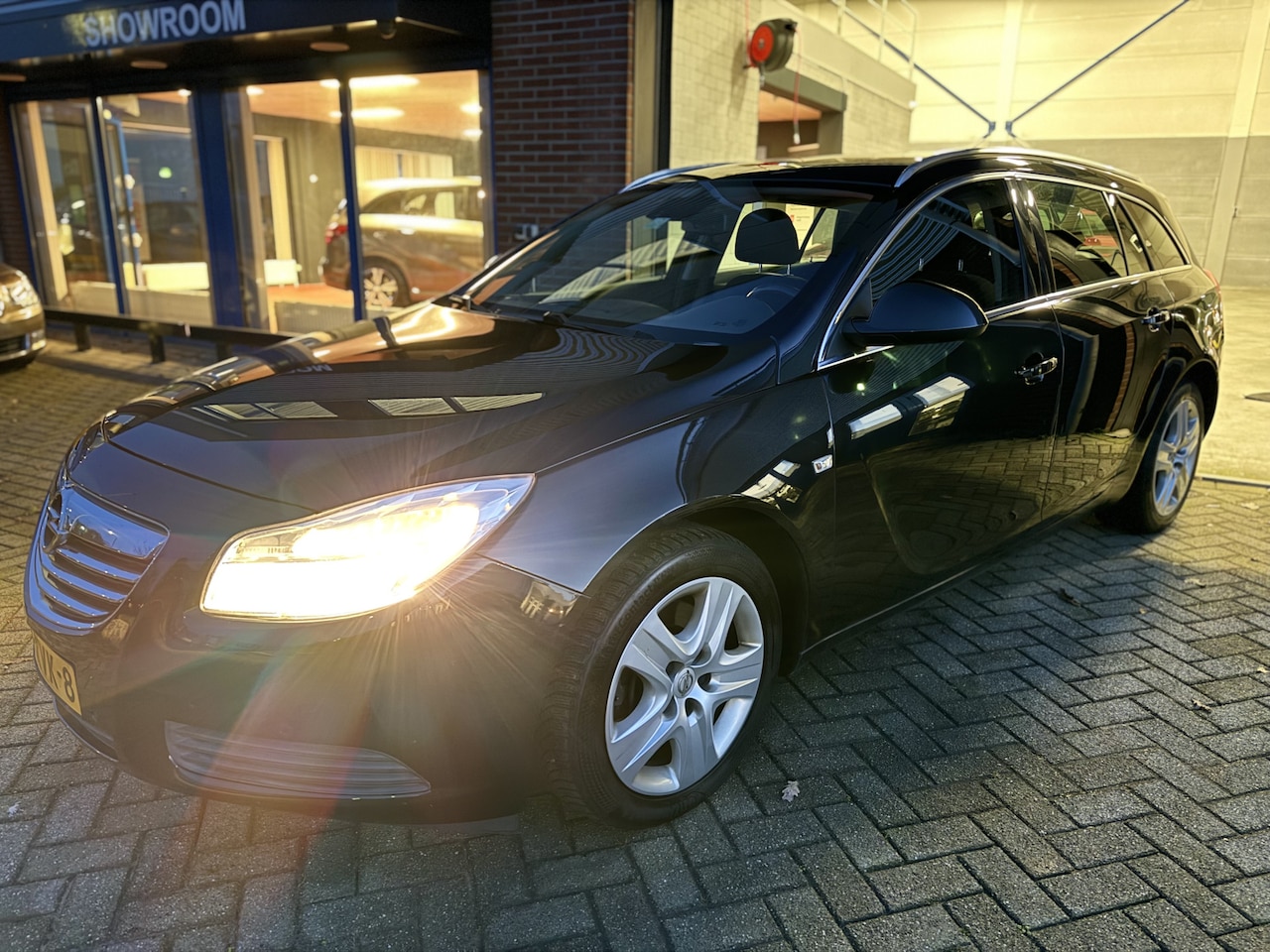 Opel Insignia Sports Tourer - 1.6 T Edition 1.6 T Edition - AutoWereld.nl