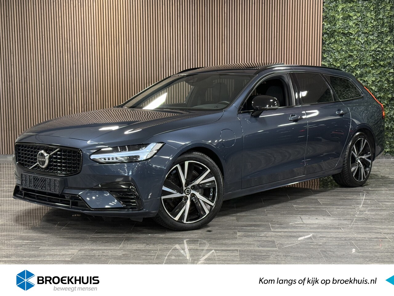 Volvo V90 - T6 AWD Recharge R-Design | Vol! | Schuifdak | Stoelventilatie | 360° Camera | Head-Up Disp - AutoWereld.nl