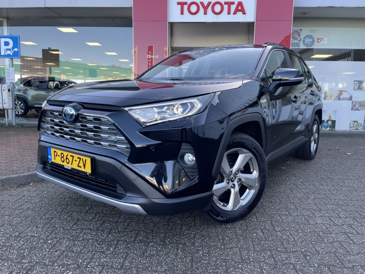 Toyota RAV4 - 2.5 Hybrid Style | Trekhaak | Stuurverwarming | Blindspot - AutoWereld.nl