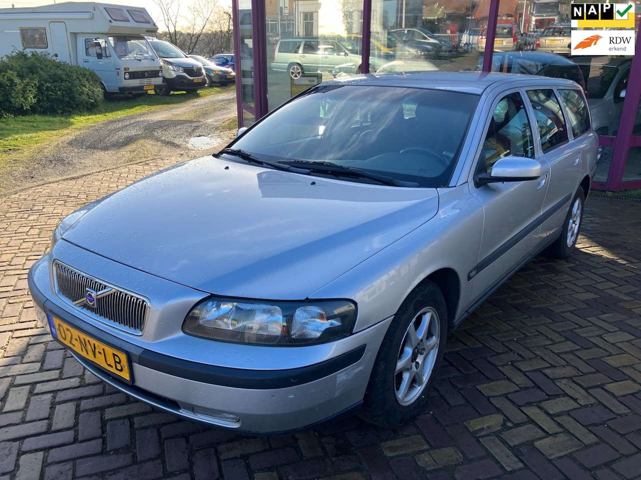 Volvo V70 - 2.4 2.4 - AutoWereld.nl