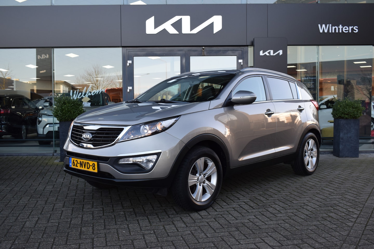 Kia Sportage - 2.0i-16V ISG X-ecutive/ Plus-Pack ECC Cr.Control Audio+Navi BT+USB LED 17"LMV Trekhaak PDC - AutoWereld.nl