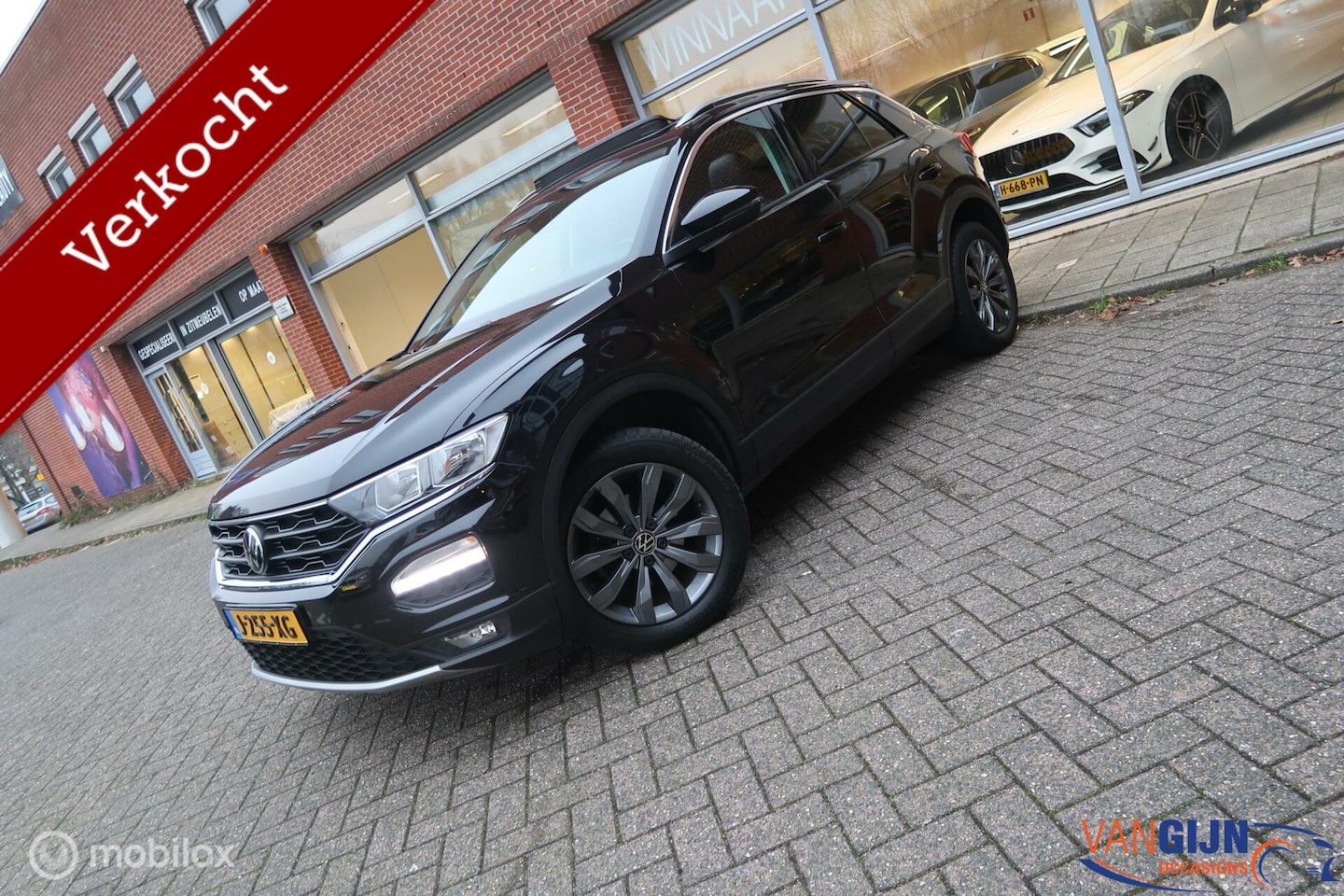 Volkswagen T-Roc - 1.5 TSI Pano/Navi/Airco/Carplay/Automaat - AutoWereld.nl