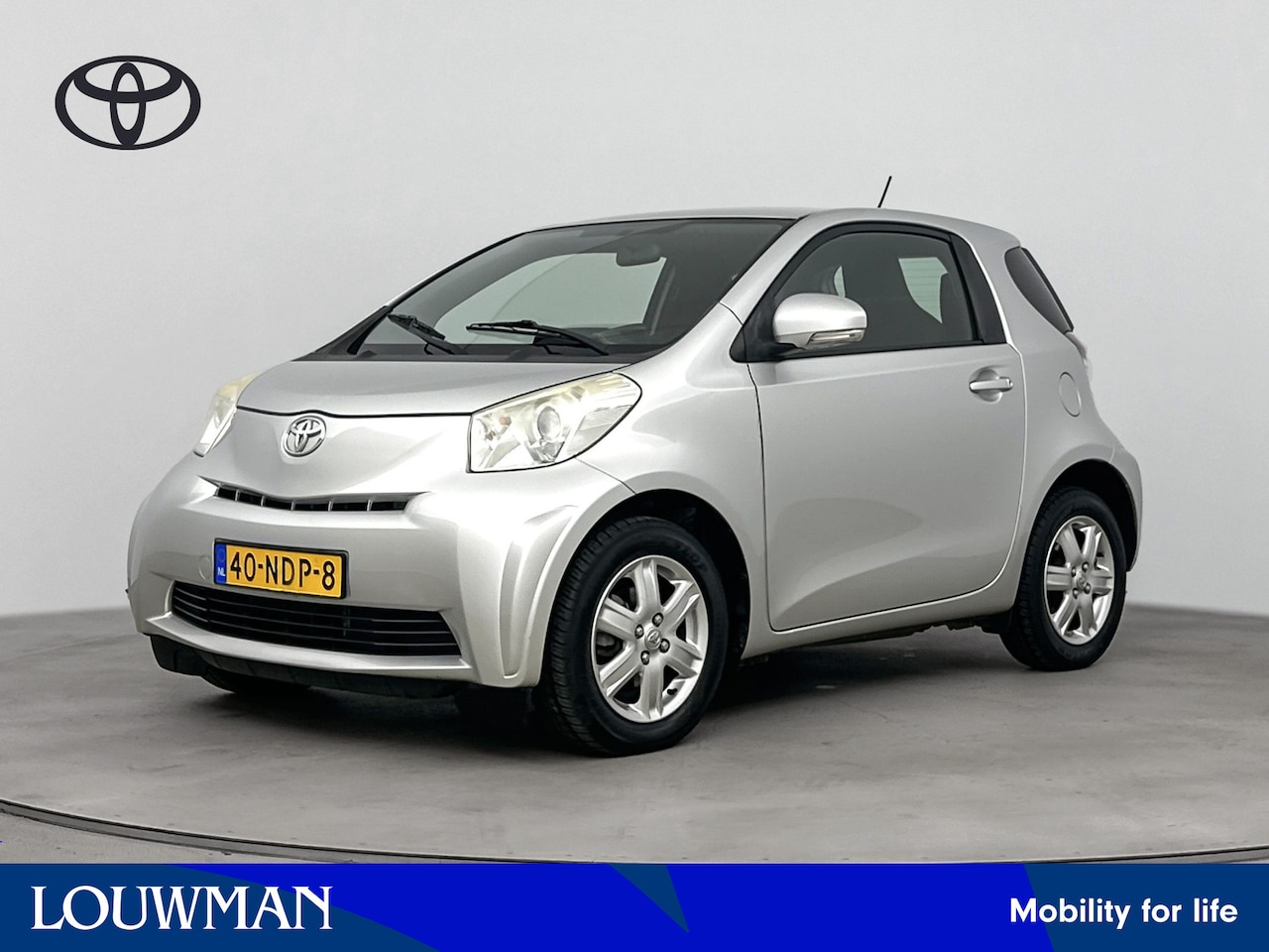 Toyota iQ - 1.0 VVTi Comfort | Navigatie | Airco | LM velgen | - AutoWereld.nl