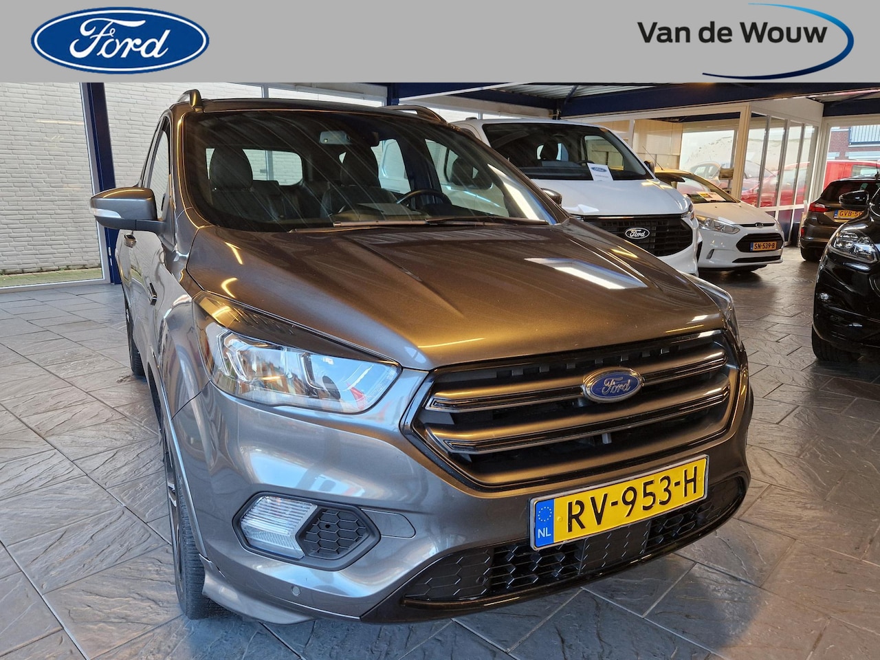 Ford Kuga - 1.5 EcoBoost ST Line NED.AUTO/trekhaak/ 4-seizoenen banden - AutoWereld.nl