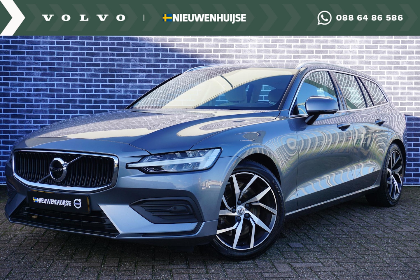 Volvo V60 - 2.0 T5 Momentum | Leder | Stoelverwarming | Adaptieve Cruise Controle | Blis | Elektr. Ach - AutoWereld.nl