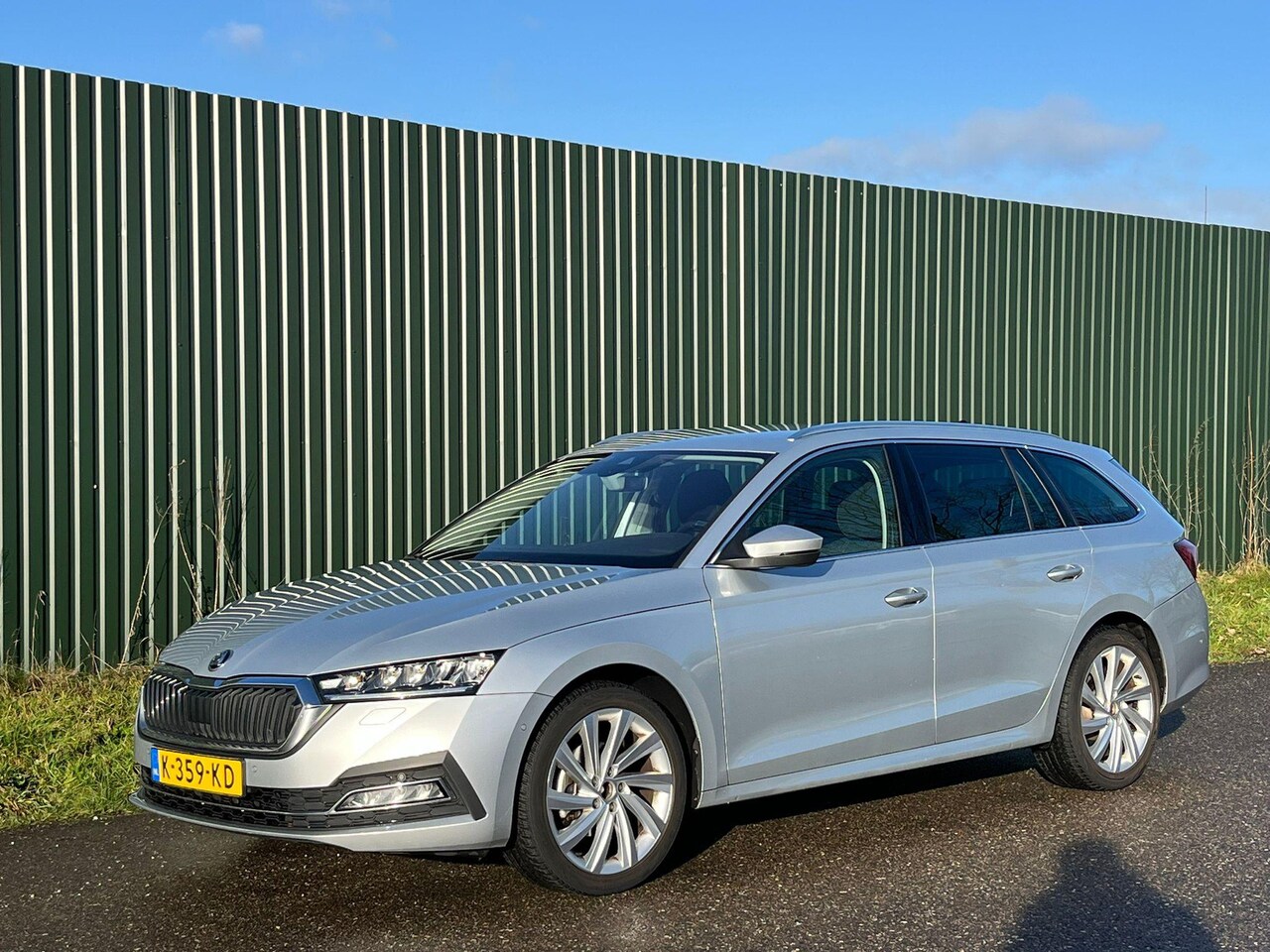 Skoda Octavia Combi - 1.0 e-TSI Business Edition Plus 1.0 e-TSI Business Edition Plus - AutoWereld.nl