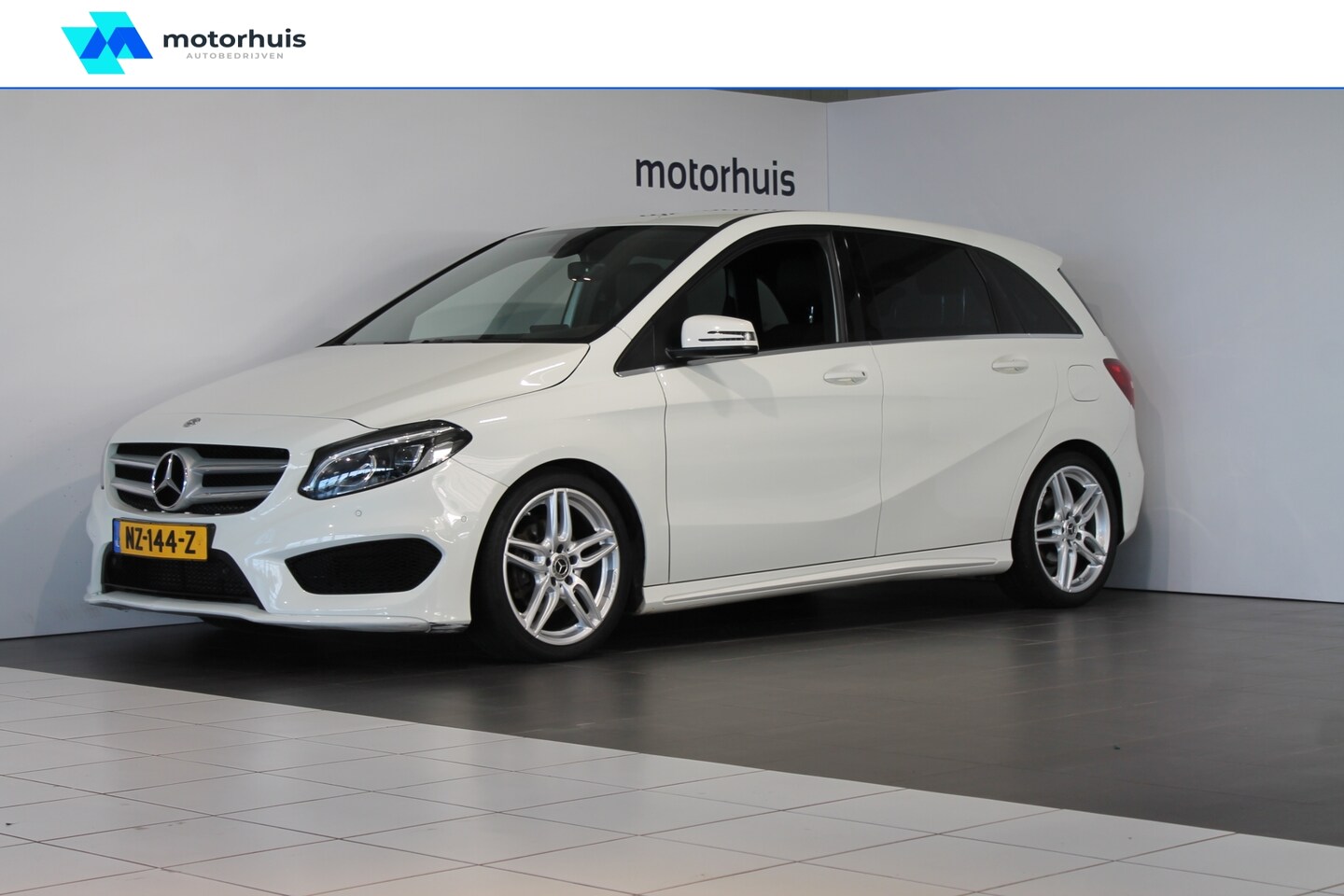 Mercedes-Benz B-klasse - B180 122PK 7G-DCT Business Solution AMG - AutoWereld.nl