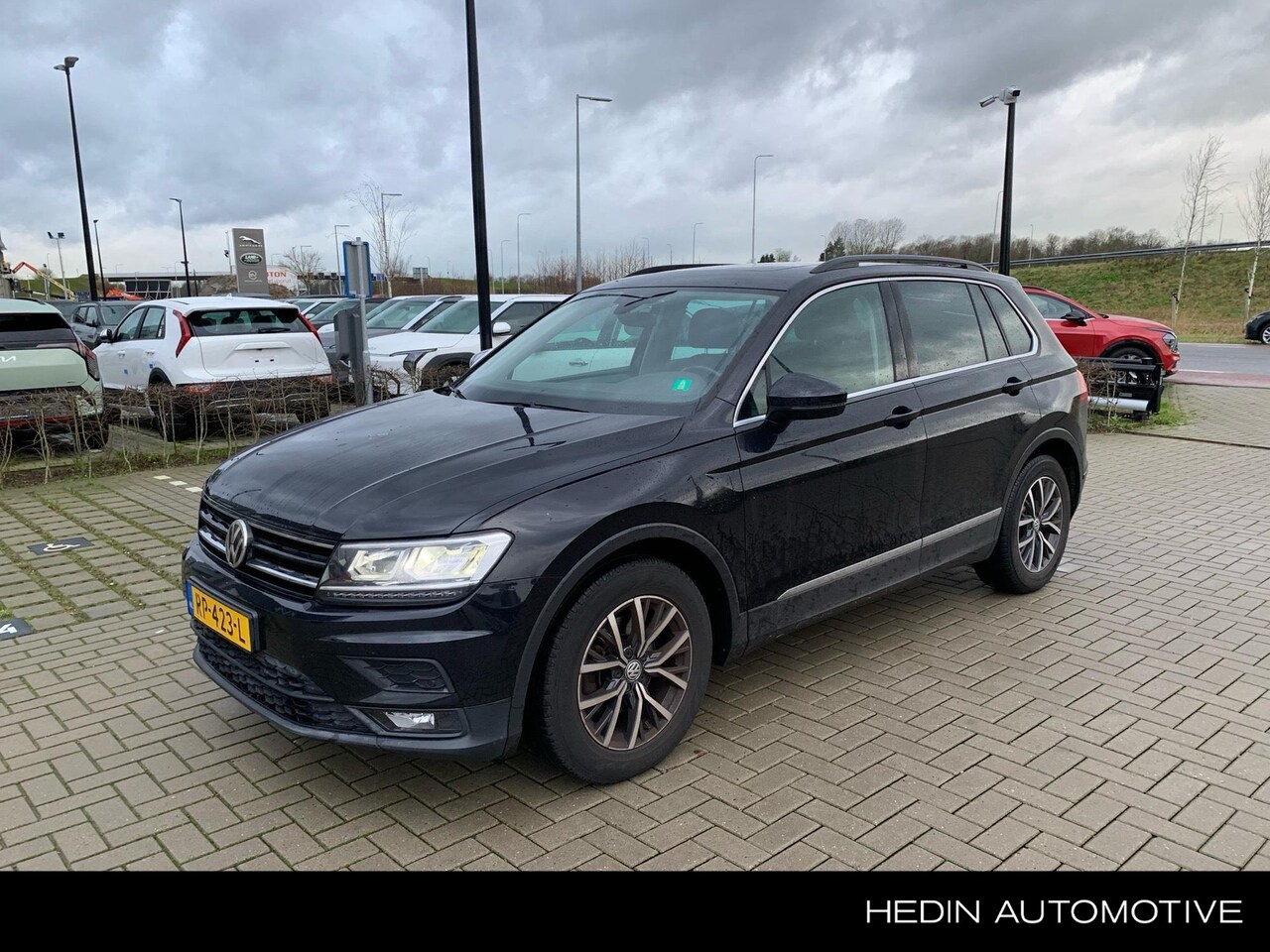 Volkswagen Tiguan - 1.4 TSI ACT | 1e eigenaar! | Trekhaak | Dealeronderhouden | Panorama Dak | - AutoWereld.nl