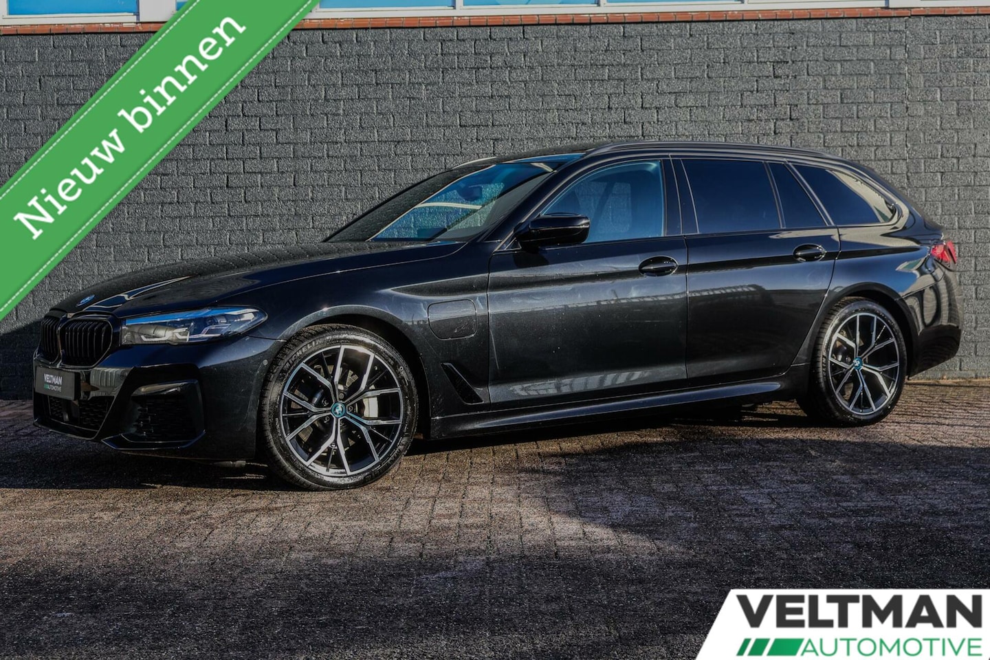 BMW 5-serie Touring - 530e xDrive M-SPORT PANORAMADAK ADAPTIVE CRUISE LED CARPLAY - AutoWereld.nl