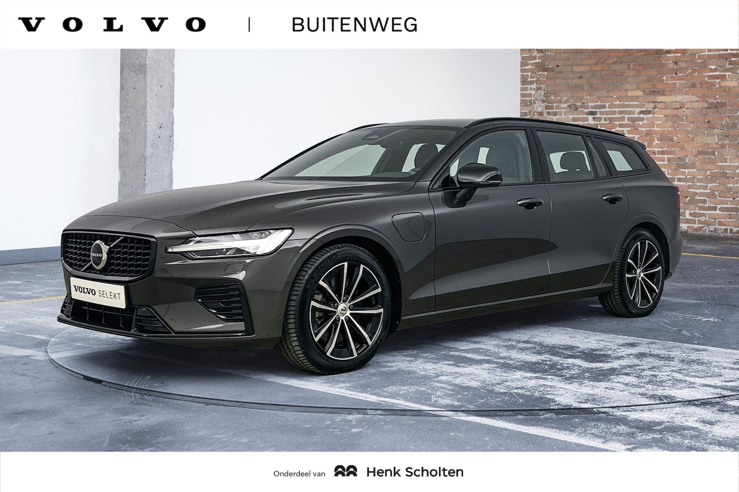 Volvo V60 - T6 Automaat Recharge AWD Plus Dark | Long Range | Interieur voorverwarming | Adaptieve Cru - AutoWereld.nl