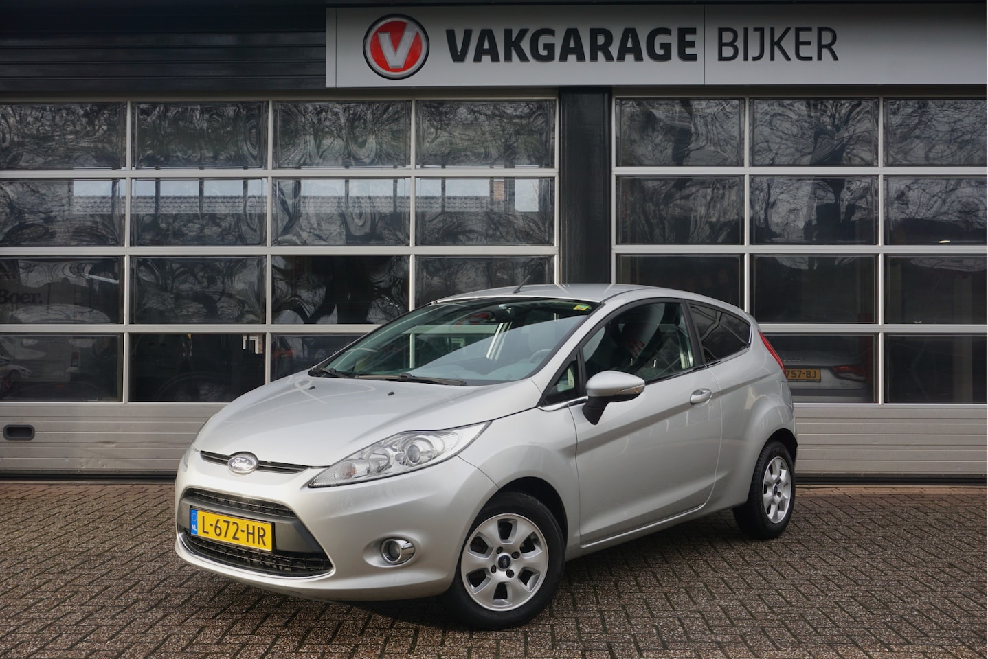 Ford Fiesta - 1.25 Ghia 1.25 Ghia - AutoWereld.nl