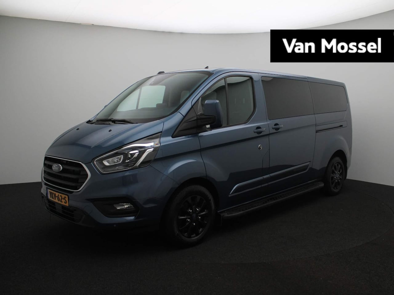 Ford Transit Custom - 320 2.0 TDCI L2H1 Platinum Edition DC | Automaat | Navigatie | Camera | Stoelverwarming - AutoWereld.nl