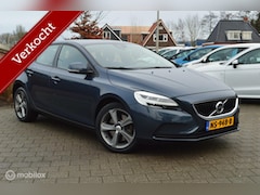 Volvo V40 - 1.5 T3 150pk Nordic+ Automaat | Trekhaak | Navi