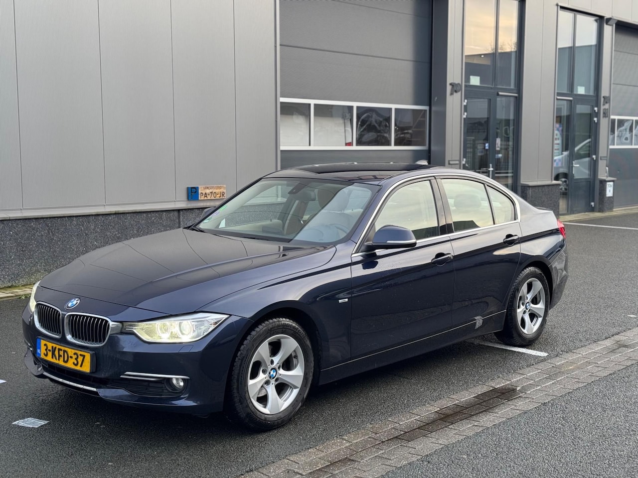 BMW 3-serie - 320i EfficientDynamics Edition Executive 320i EfficientDynamics Edition Executive - AutoWereld.nl